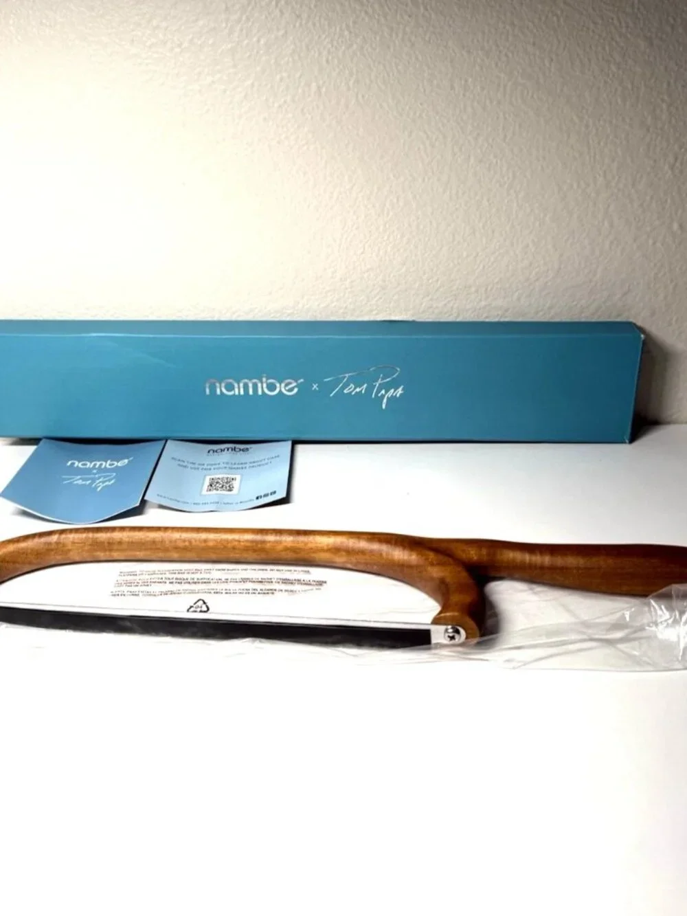 Nambé x Tom Papa Breaking Bread Serrated Knife - Long 17